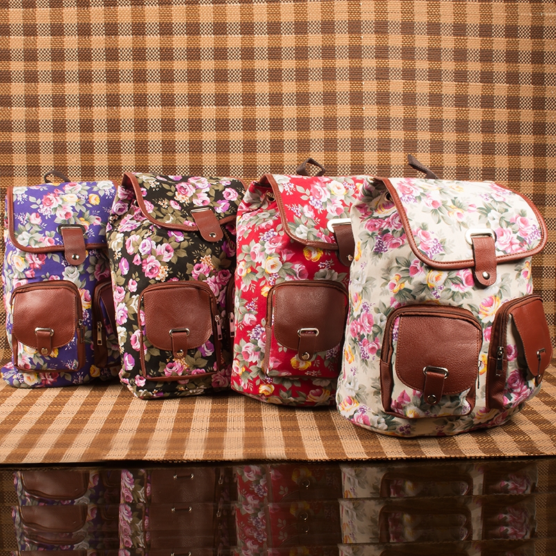 small-flower-design-backpack-4-kalabell