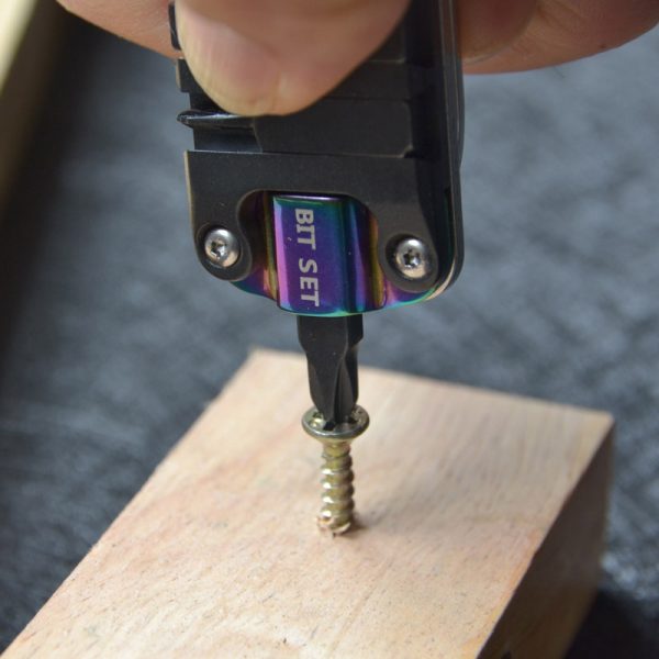 بررسی چاقوی تاشو کوچک EDC